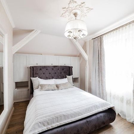 Lux Apartment On Duhnovicha Street .Free Parking. Uzjhorod Eksteriør bilde