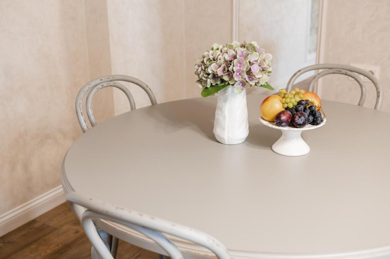 Lux Apartment On Duhnovicha Street .Free Parking. Uzjhorod Eksteriør bilde